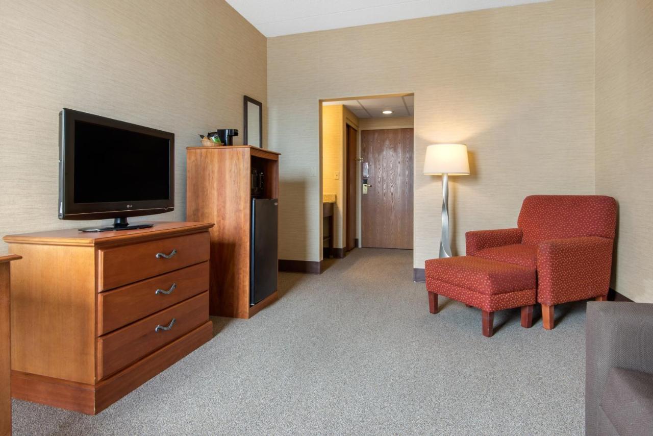 Quality Inn & Suites Менсфілд Екстер'єр фото