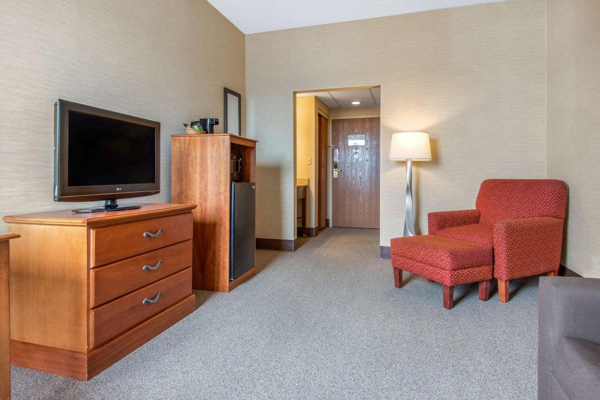 Quality Inn & Suites Менсфілд Екстер'єр фото