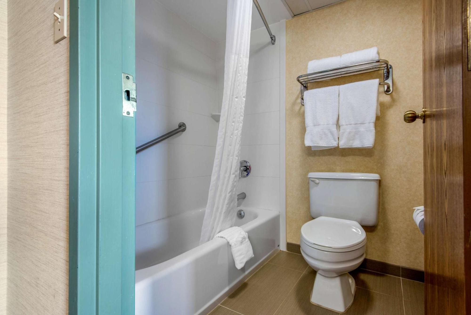 Quality Inn & Suites Менсфілд Екстер'єр фото